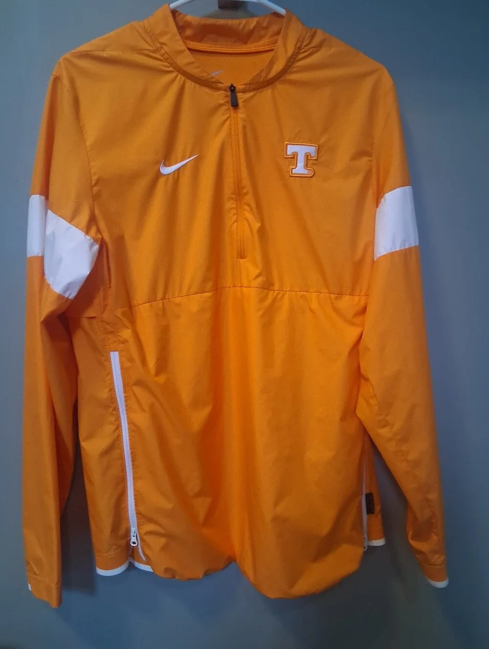 Nike Tennessee Vols Windbreaker On Field Sidelines T LOGO Swish Logo 1/4 Zip